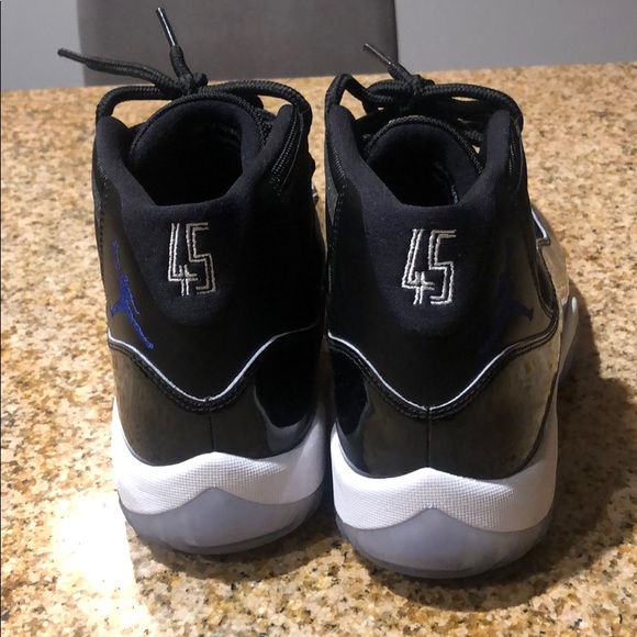 Air jordan 11 ‘Space jams’ - Picture 3 of 4
